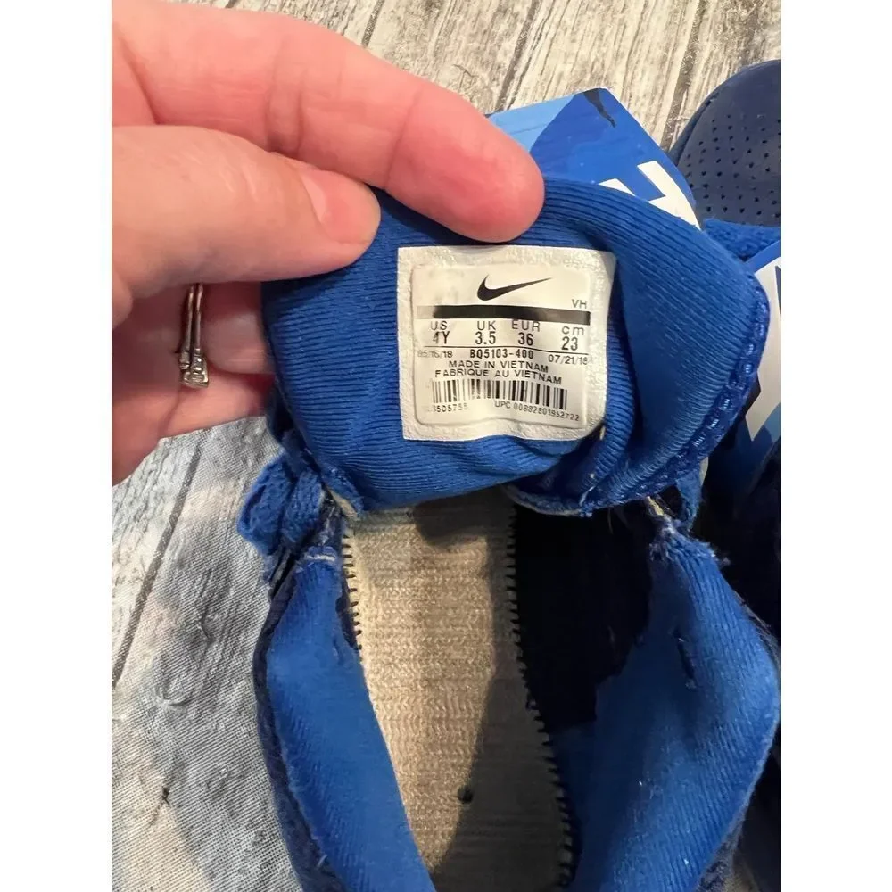 Boys‎ blue Nike team hustler D8 size 4Y
